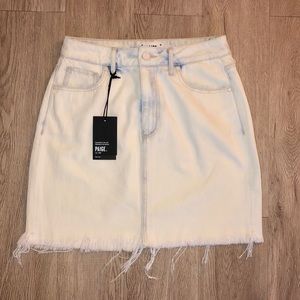 SALE**Paige Jamine Denim Zip Front skirt